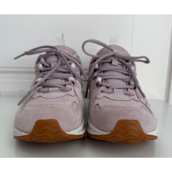 Vionic 23 Walk Sneakers - Size 7.5 Wide - Picture 3 of 8